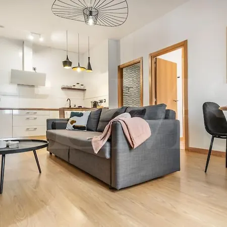 Comfortable In The Center By Rems Apartment *